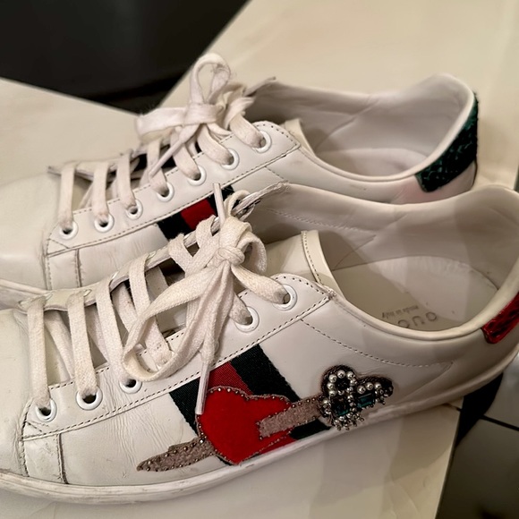 Gucci Arrow Sneakers size 39 - Picture 8 of 9